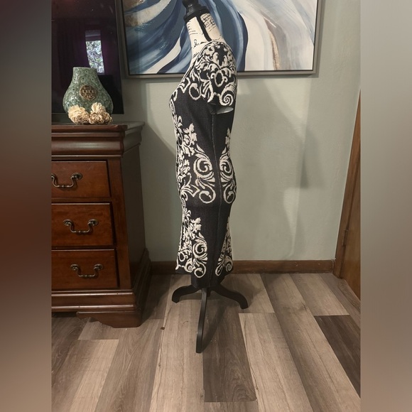 Stunning! PARKER JACQUARD Scrolled
INTARSIA KNIT Sweater Dress-like new! - Picture 5 of 9